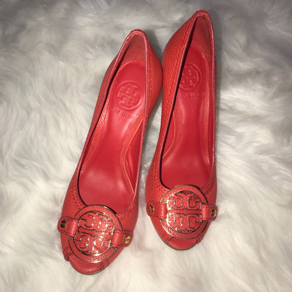 Authentic Tory Burch Wedge Heels 👠 Size 5.5